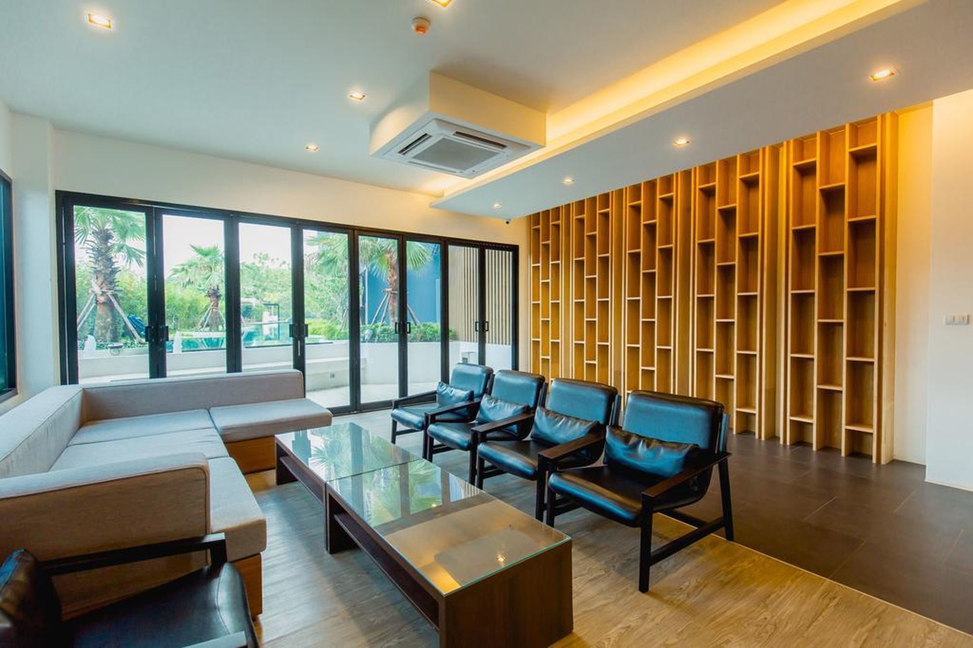Apartamento The Aristo By Holy Cow 201 Phuket Exterior foto